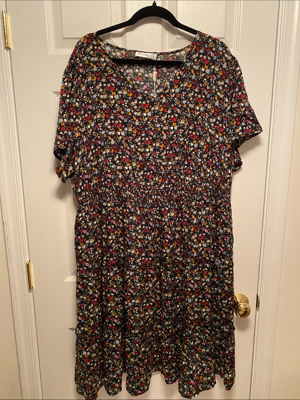 Nemidor Floral Print Black Midi Dress with Smocked Waist…size 22